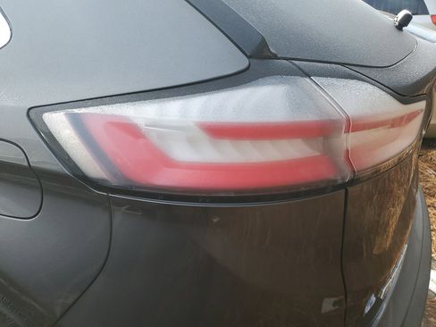 Used 2020 Ford Edge SEL w/ Convenience Package image 6