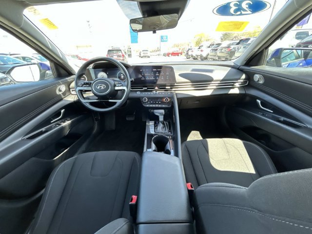 Used 2023 Hyundai Elantra SEL w/ Convenience Package FWD image 16