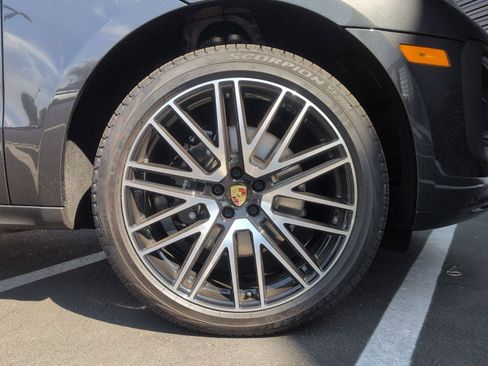 New 2026 Porsche Macan S image 13