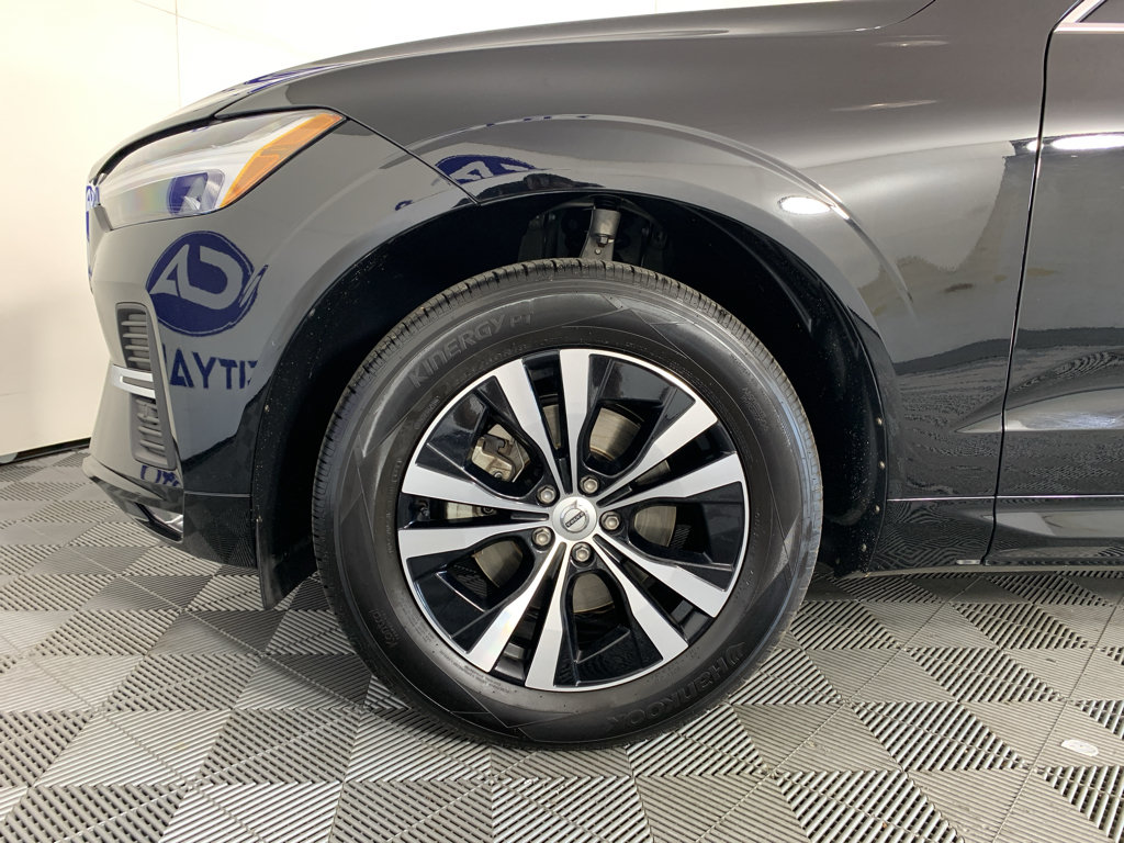 Used 2023 Volvo XC60 B5 Core AWD/4WD image 11
