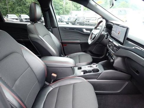 Used 2023 Ford Escape ST-Line w/ Tech Pack #1 AWD/4WD image 10