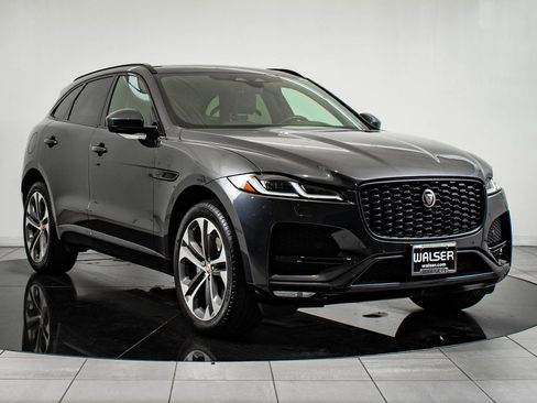 Used 2023 Jaguar F-PACE S image 12
