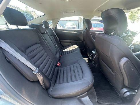 Used 2014 Ford Fusion SE FWD image 17