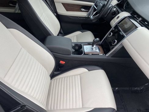 Used 2023 Land Rover Discovery Sport SE R-Dynamic AWD/4WD image 16