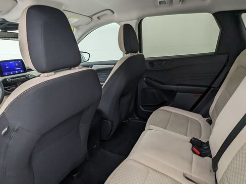 Certified 2022 Ford Escape SE AWD/4WD image 33
