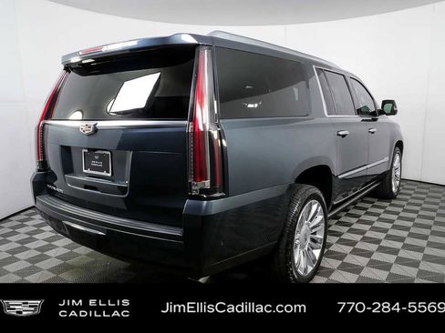 Used 2020 Cadillac Escalade ESV Platinum image 3