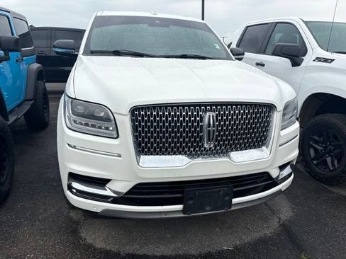 Used 2021 Lincoln Navigator Reserve w/ Luxury Package AWD/4WD image 6