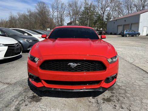 Used 2017 Ford Mustang Coupe image 9
