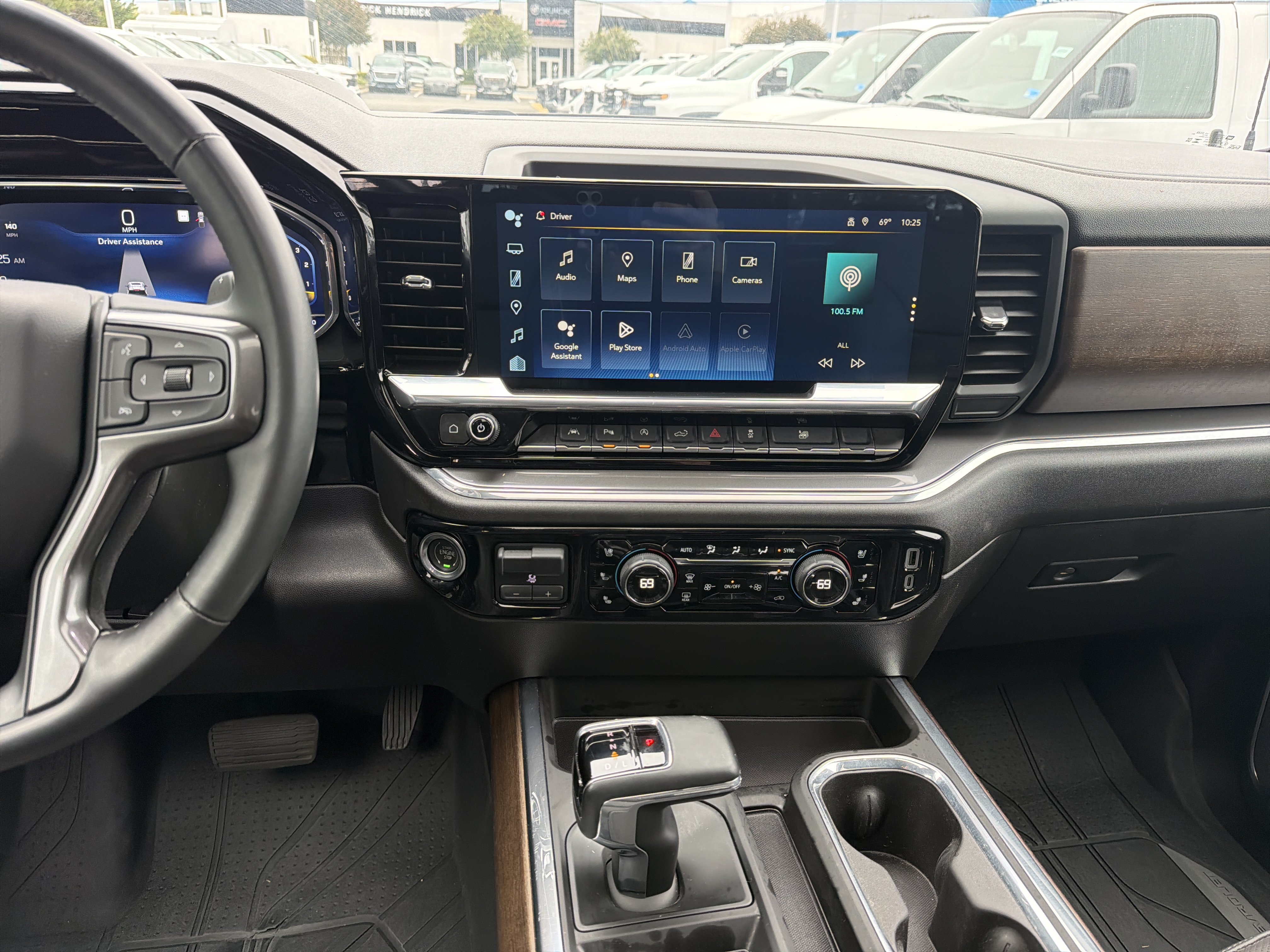 Used 2023 Chevrolet Silverado 1500 High Country w/ Technology Package AWD/4WD image 31
