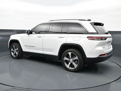 Used 2023 Jeep Grand Cherokee 4WD 4xe w/ Luxury Tech Group II image 5