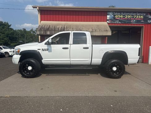 Used 2006 Dodge Ram 1500 Truck SLT AWD/4WD image 2