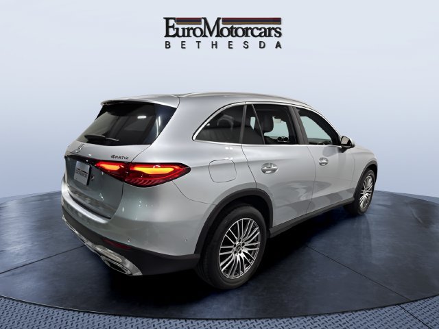 Used 2024 Mercedes-Benz GLC 300 4MATIC image 5
