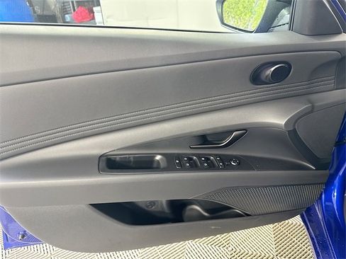 New 2025 Hyundai Elantra SEL image 22