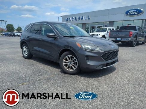Used 2020 Ford Escape SE FWD image 1
