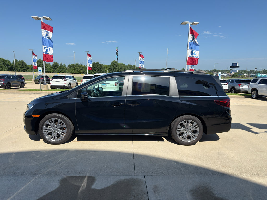 Used 2025 Honda Odyssey Touring image 8
