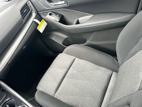 New 2026 Nissan Rogue SV image 27