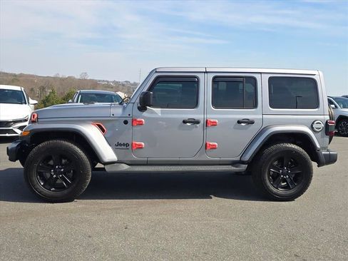 Used 2018 Jeep Wrangler Unlimited Sport image 6