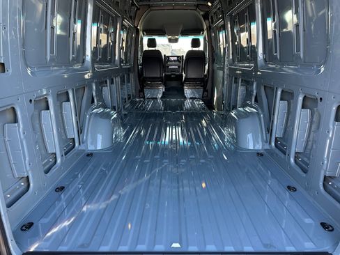 New 2026 Mercedes-Benz Sprinter 2500 image 25