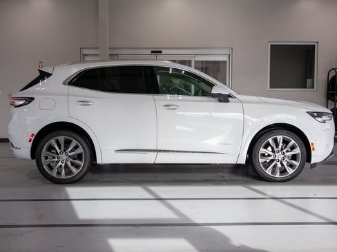 Used 2022 Buick Envision Avenir w/ Technology Package II FWD image 6
