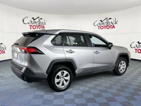 Used 2024 Toyota RAV4 LE image 7
