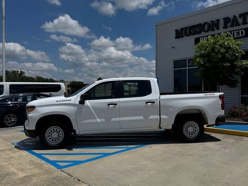 Used 2024 Chevrolet Silverado 1500 W/T w/ Trailering Package AWD/4WD image 3