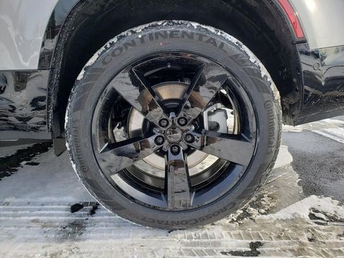 New 2026 Land Rover Defender 130 X-Dynamic SE image 27