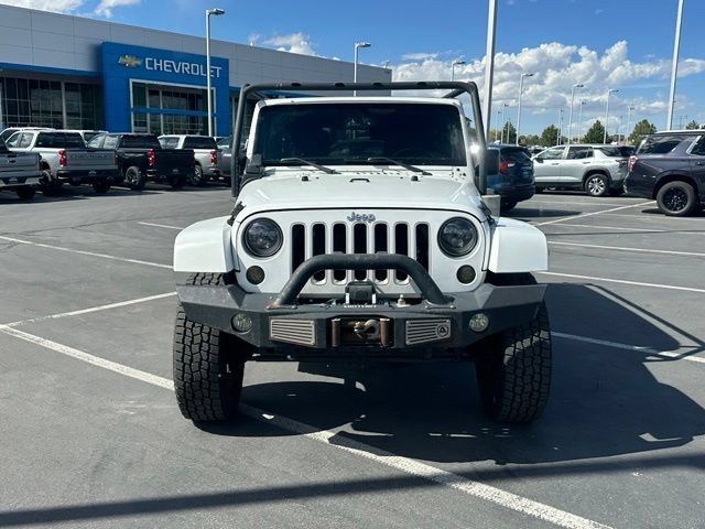 Used 2016 Jeep Wrangler Unlimited Sahara w/ Connectivity Group AWD/4WD image 11