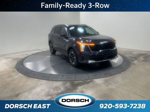 New 2026 Kia Sorento S w/ S Panoramic Sunroof Package FWD image 3