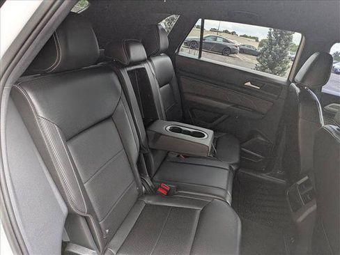 Certified 2023 Volkswagen Atlas Cross Sport SE w/ Black Wheel Package AWD/4WD image 15