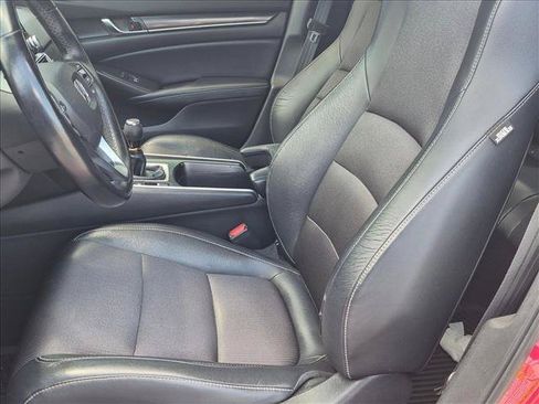 Used 2018 Honda Accord Sport image 16