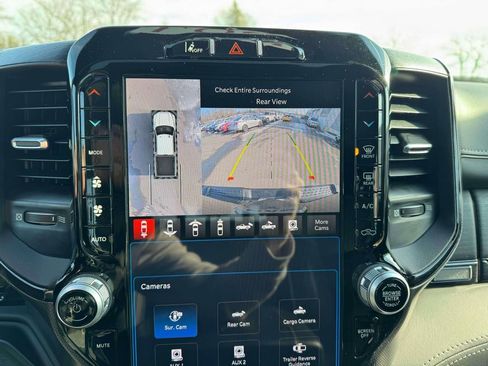 Used 2024 RAM 2500 Limited image 29