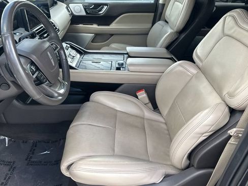 Used 2023 Lincoln Navigator Reserve RWD image 21