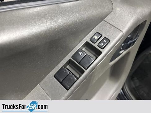 Used 2014 Nissan Frontier PRO-4X image 28