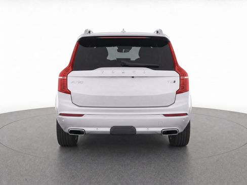 Used 2016 Volvo XC90 T6 Momentum w/ Momentum Plus Package AWD/4WD image 7