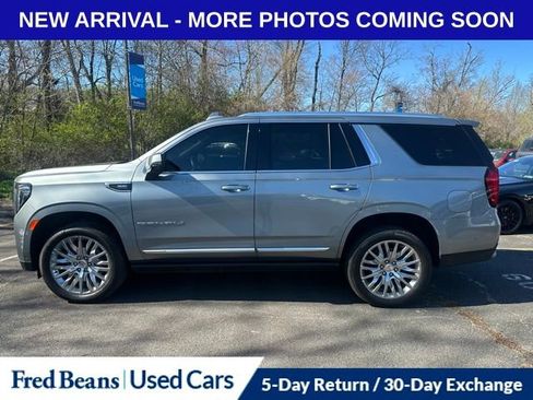 Used 2023 GMC Yukon Denali w/ Denali Reserve Package image 7