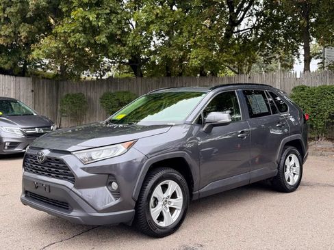 Used 2020 Toyota RAV4 XLE w/ Convenience Package AWD/4WD image 2