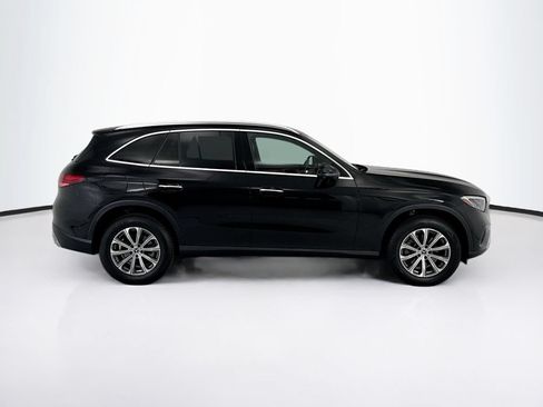 Used 2023 Mercedes-Benz GLC 300 image 4