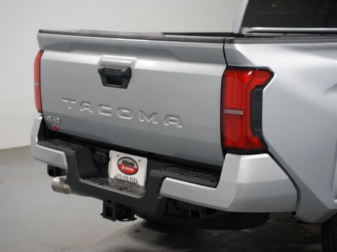 New 2026 Toyota Tacoma SR5 AWD/4WD image 9