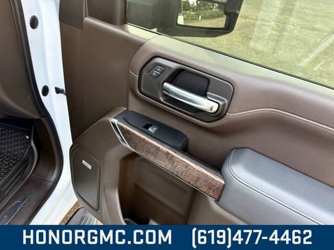 Used 2023 GMC Sierra 2500 Denali image 27