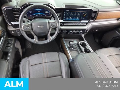 Used 2024 Chevrolet Silverado 1500 High Country w/ Midnight Edition AWD/4WD image 8