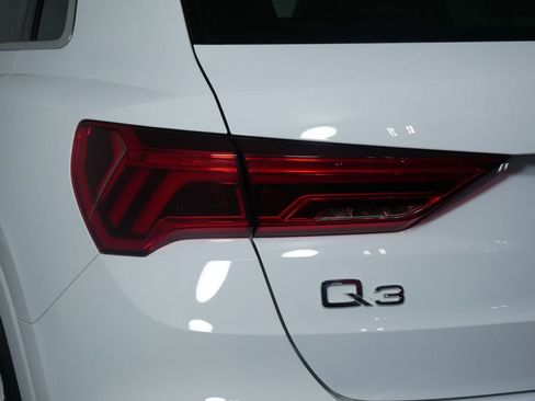 Used 2022 Audi Q3 2.0T Premium w/ Convenience Package image 10