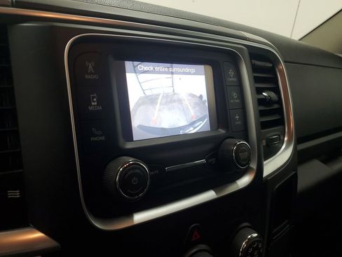 Used 2021 RAM 1500 Classic SLT image 27