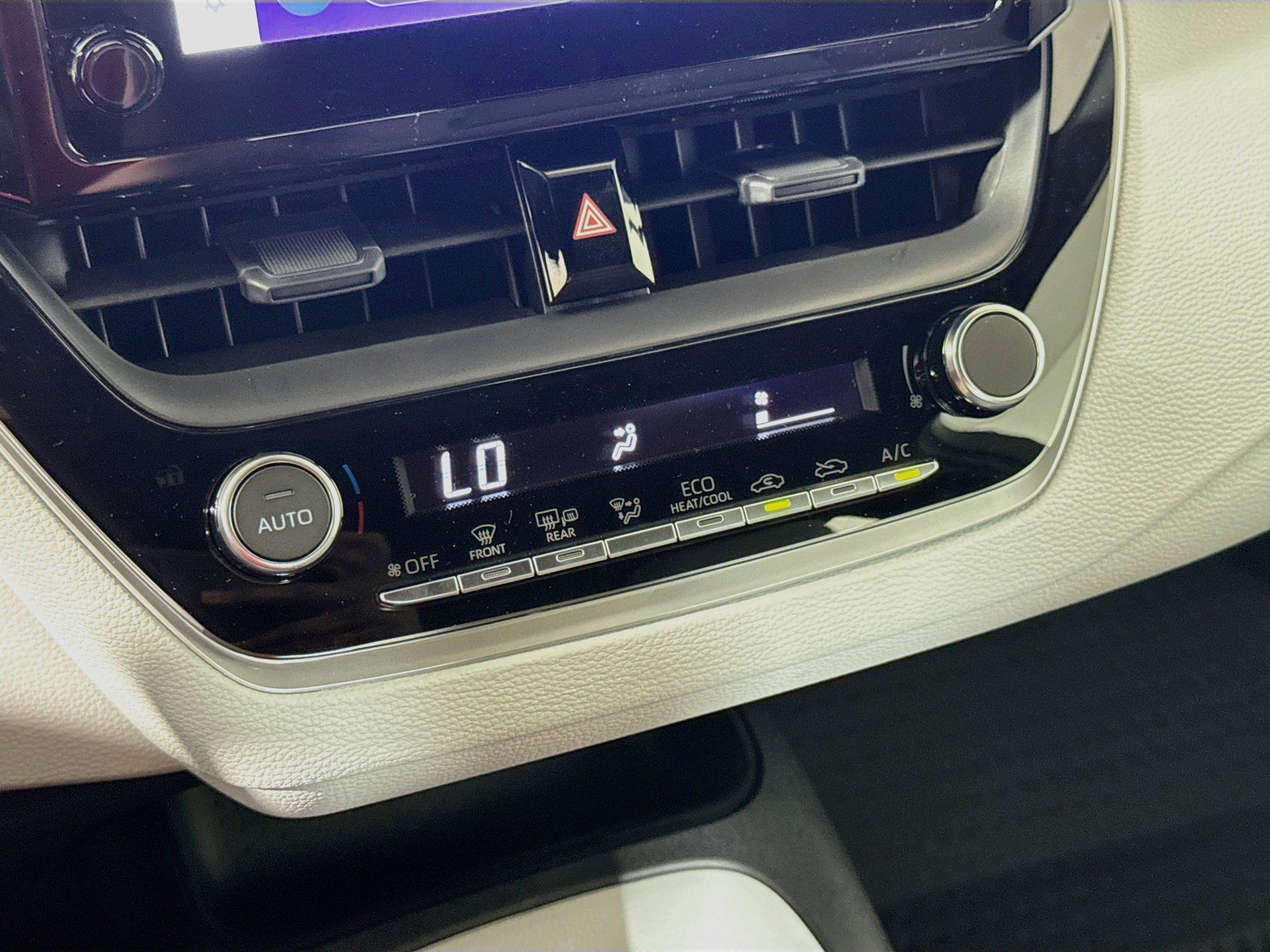 New 2026 Toyota Corolla SE FWD image 15