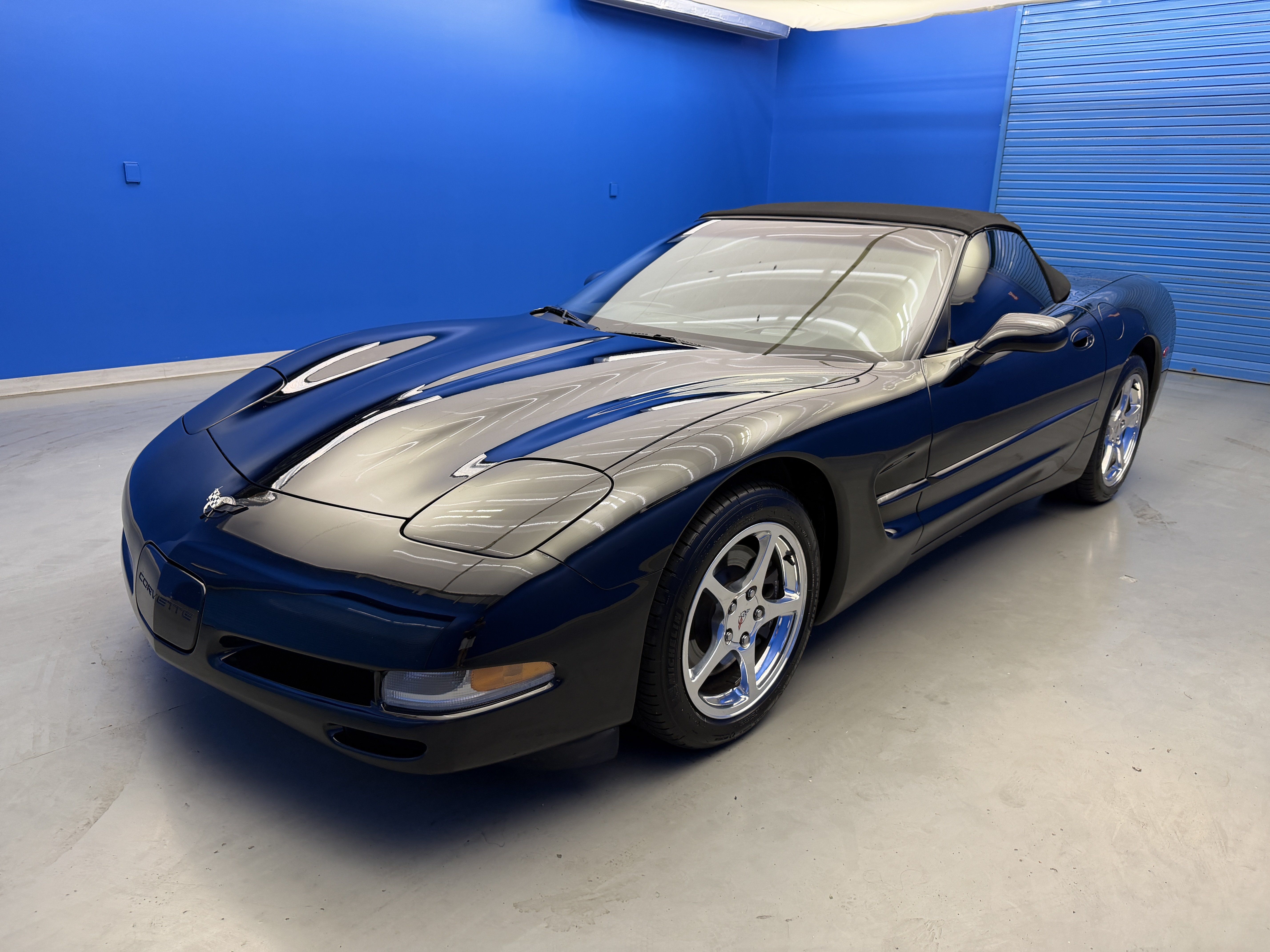 Used 2003 Chevrolet Corvette Convertible w/ Preferred Equipment Group1 RWD image 4