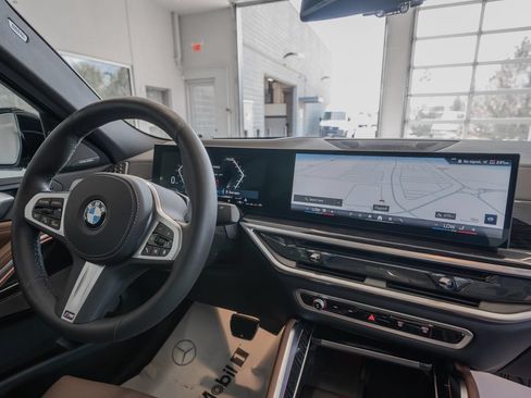 Used 2027 BMW X6 xDrive40i w/ Climate Comfort Package AWD/4WD image 19