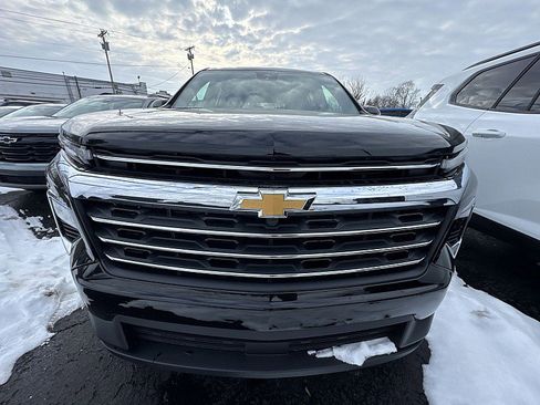 New 2026 Chevrolet Traverse LT image 3