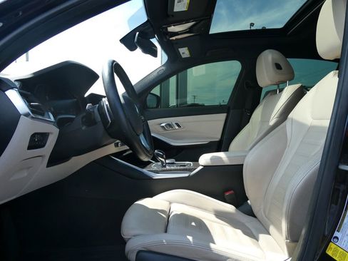 Used 2021 BMW 330i Sedan w/ Premium Package RWD image 20