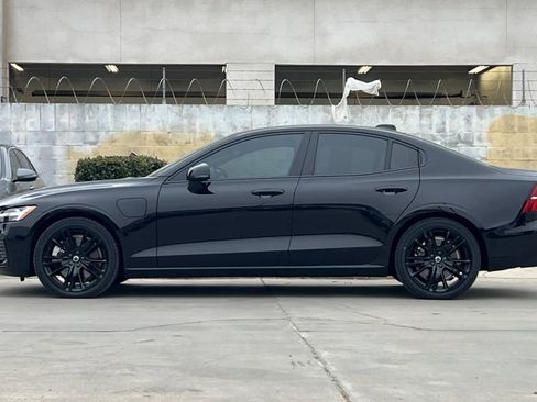 Used 2022 Volvo S60 T8 R-Design w/ Advanced Package image 6