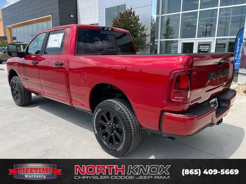 New 2026 RAM 2500 Big Horn AWD/4WD image 16
