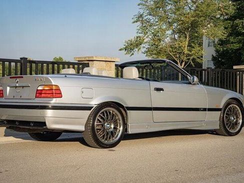 Used 1999 BMW M3 Convertible image 3